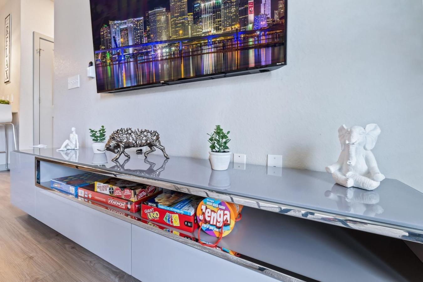 Tropicana Field 2 Bed In Dwtwn With Free Parking Lejlighed Saint Petersburg Eksteriør billede