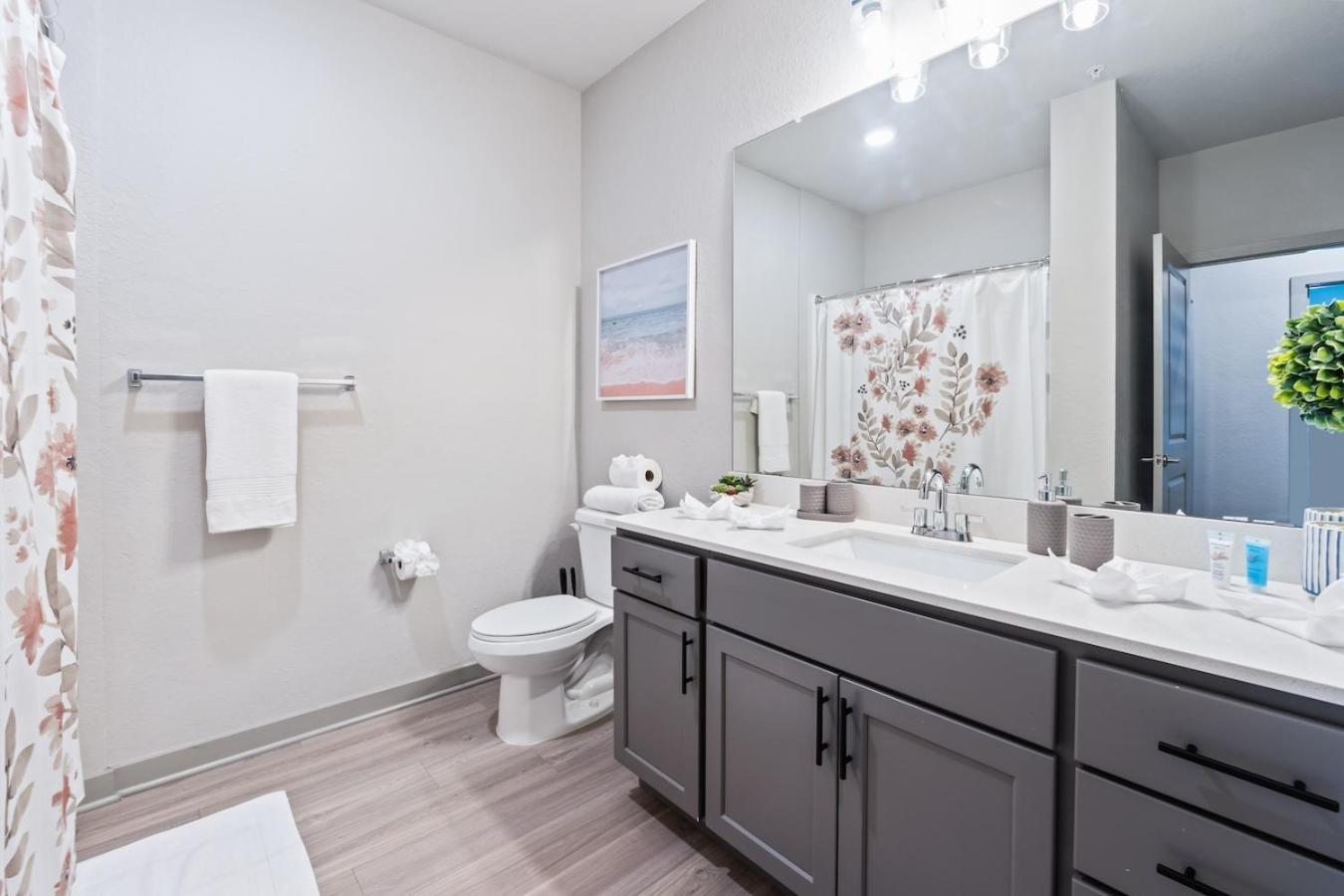 Tropicana Field 2 Bed In Dwtwn With Free Parking Lejlighed Saint Petersburg Eksteriør billede