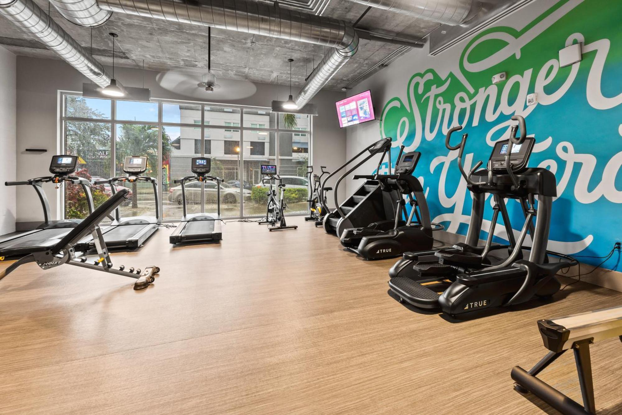 Tropicana Field 2 Bed In Dwtwn With Free Parking Lejlighed Saint Petersburg Eksteriør billede