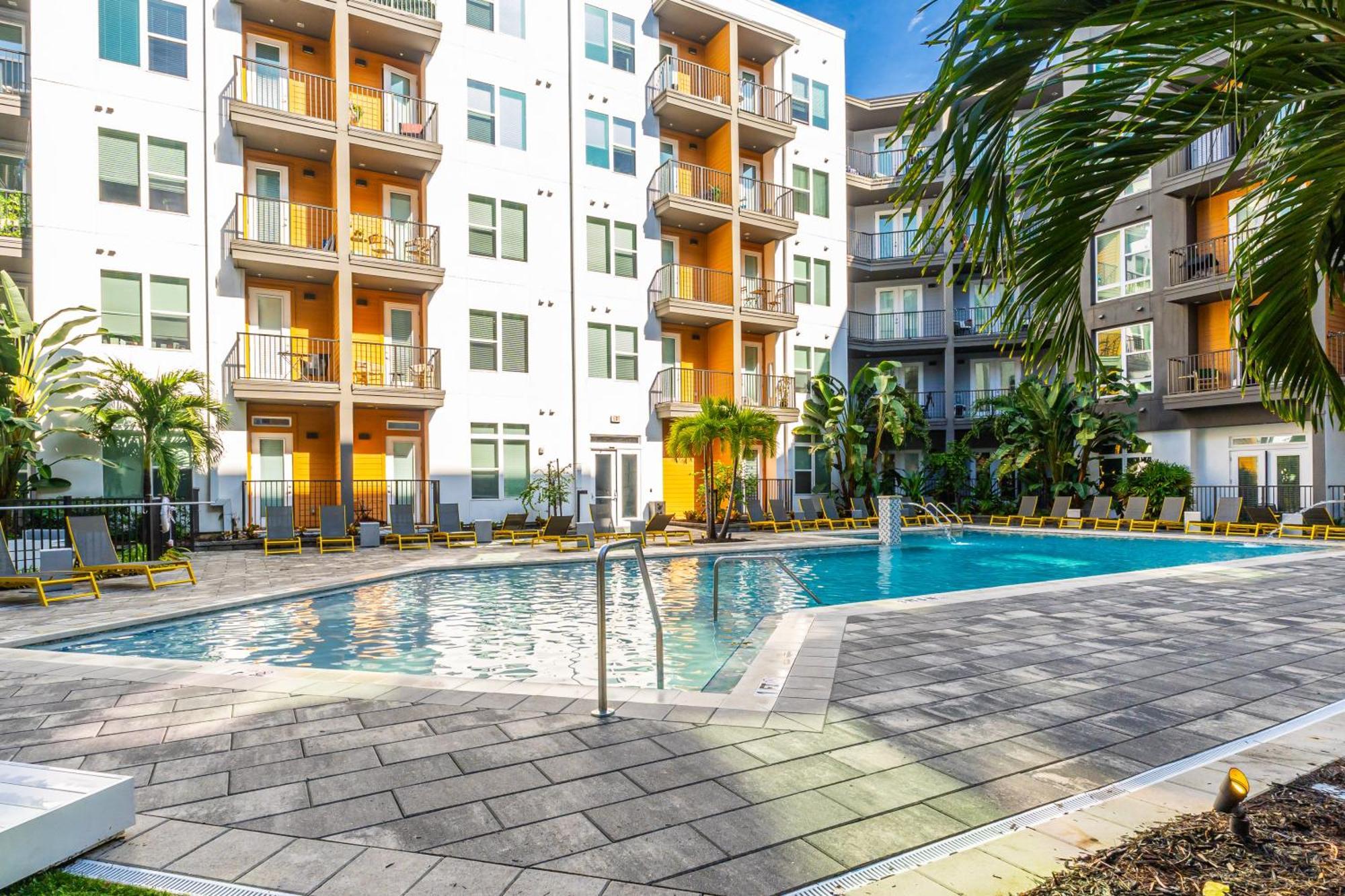 Tropicana Field 2 Bed In Dwtwn With Free Parking Lejlighed Saint Petersburg Eksteriør billede