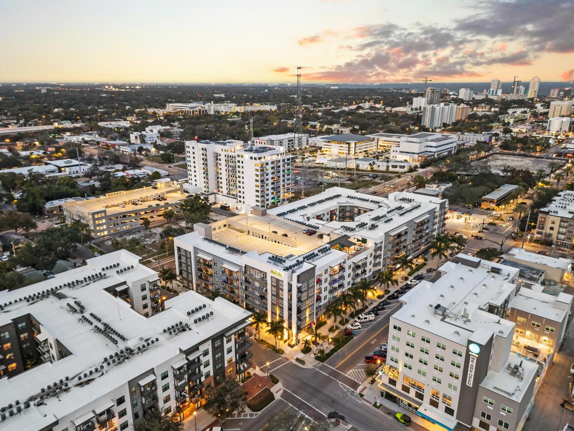 Tropicana Field 2 Bed In Dwtwn With Free Parking Lejlighed Saint Petersburg Eksteriør billede