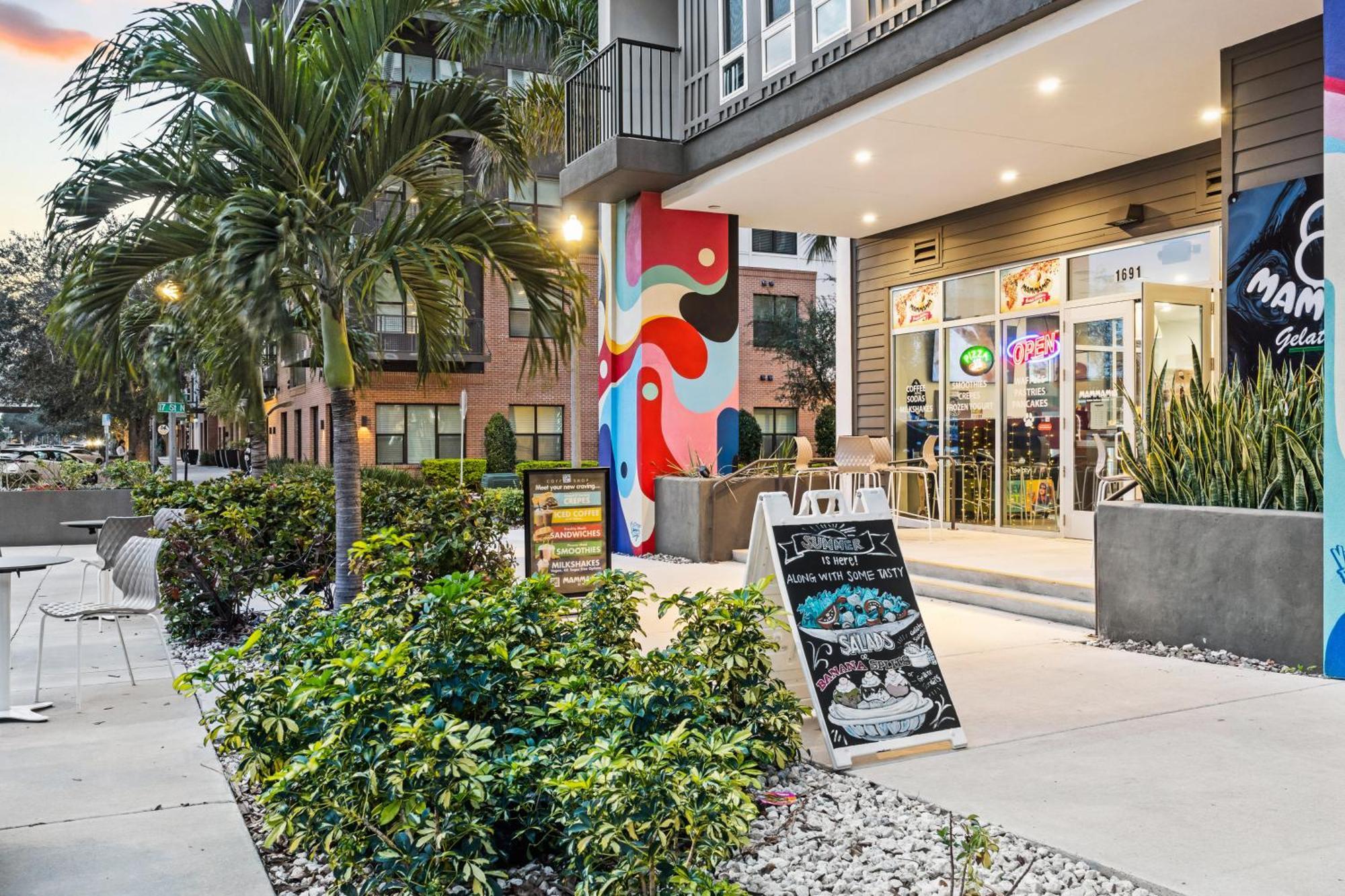Tropicana Field 2 Bed In Dwtwn With Free Parking Lejlighed Saint Petersburg Eksteriør billede
