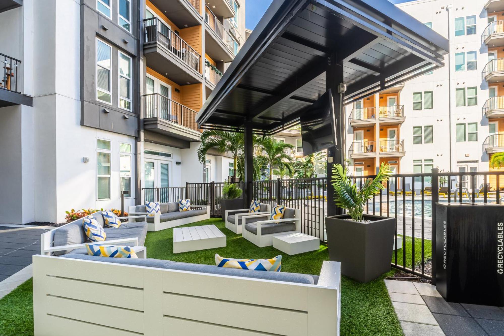 Tropicana Field 2 Bed In Dwtwn With Free Parking Lejlighed Saint Petersburg Eksteriør billede