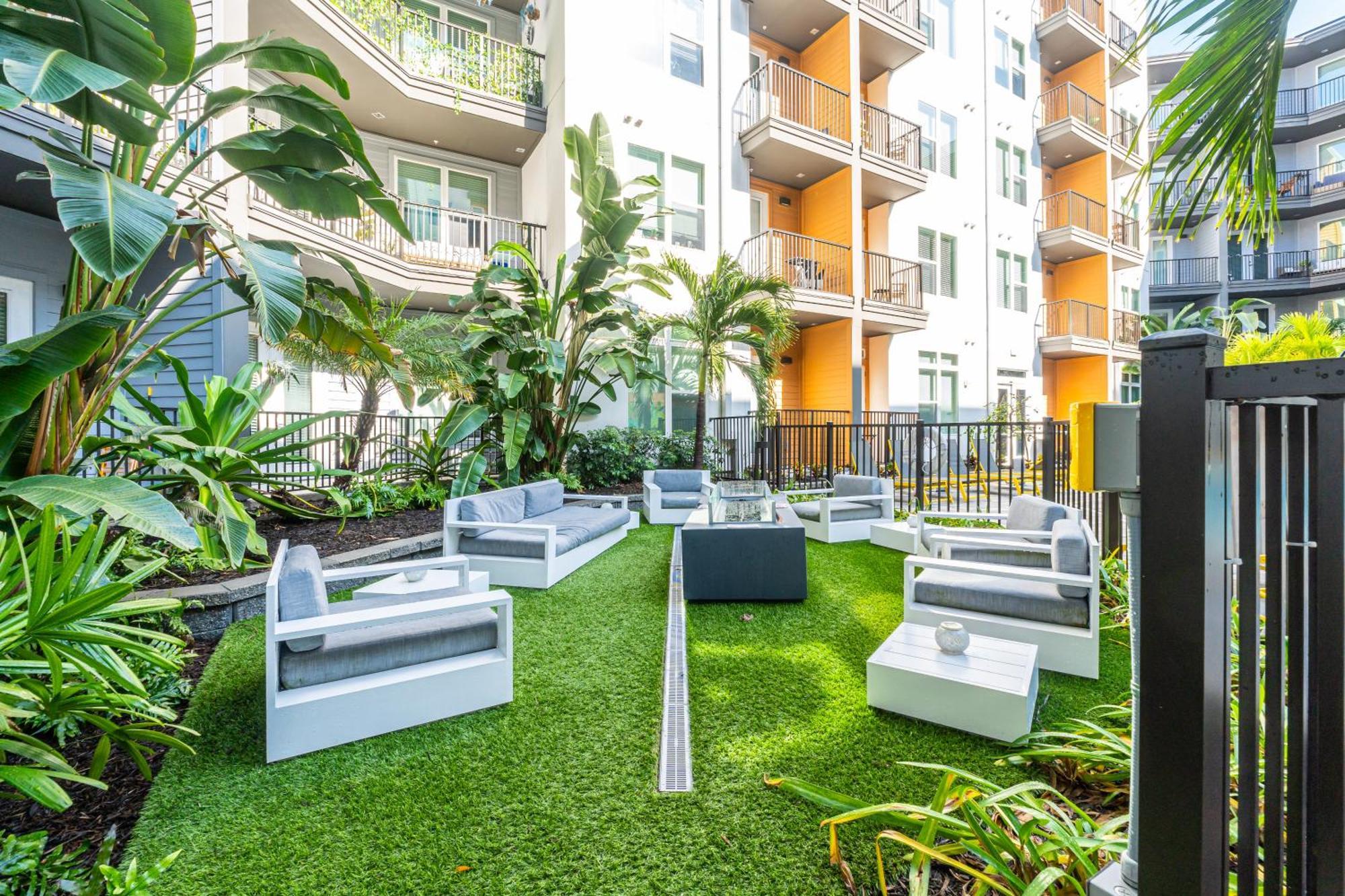 Tropicana Field 2 Bed In Dwtwn With Free Parking Lejlighed Saint Petersburg Eksteriør billede